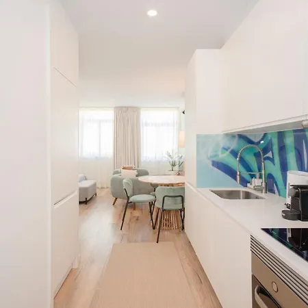 Apartment Liiiving In - Urban Art *